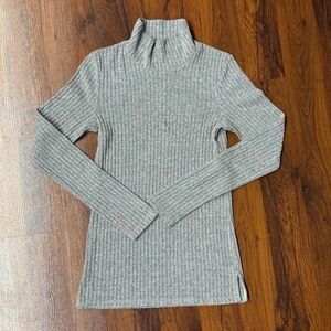 Wilfred Free Grey Ribbed Turtleneck Sweater Medium
